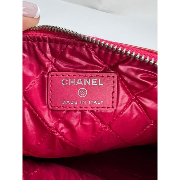 Chanel Patent Quilted Medium Cosmetic Case Dark Pink - Picture 4 of 15